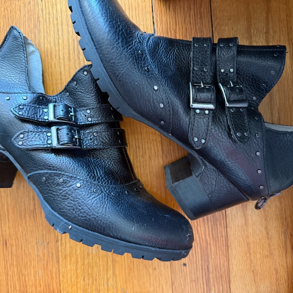 Jambu Black Leather Heeled Boots with Buckle Detail